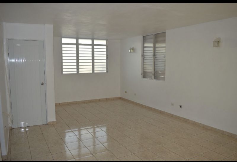 Urb. Villa del Carmen, Casa en Ponce