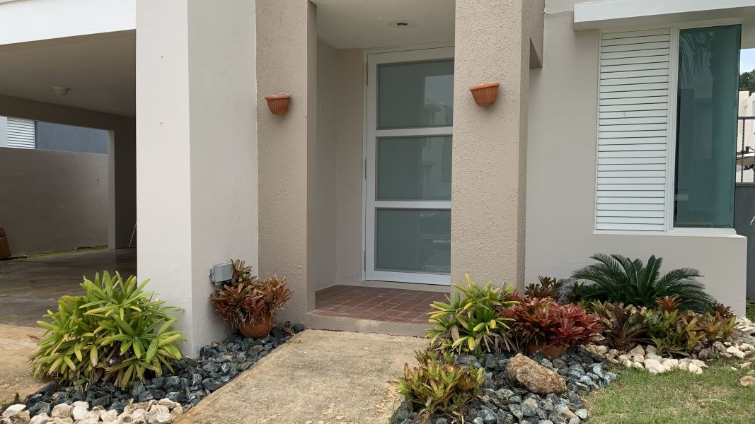 Urb. River Garden, Casa en Canovanas