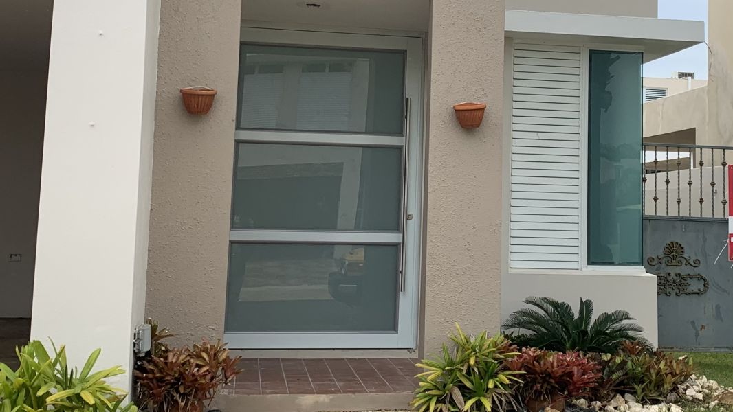 Urb. River Garden, Casa en Canovanas