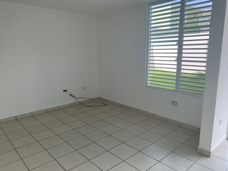 Urb. River Garden, Casa en Canovanas