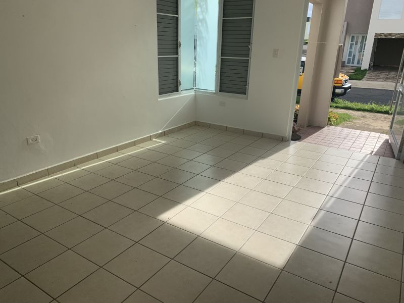 Urb. River Garden, Casa en Canovanas