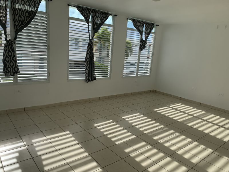 Urb. River Garden, Casa en Canovanas