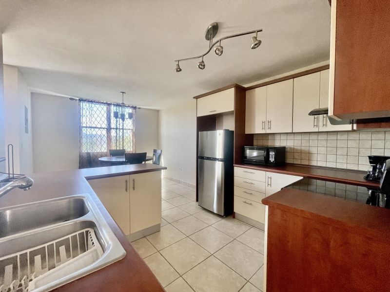 Cond. Palacios De Versalles, Apartamento en Toa Alta