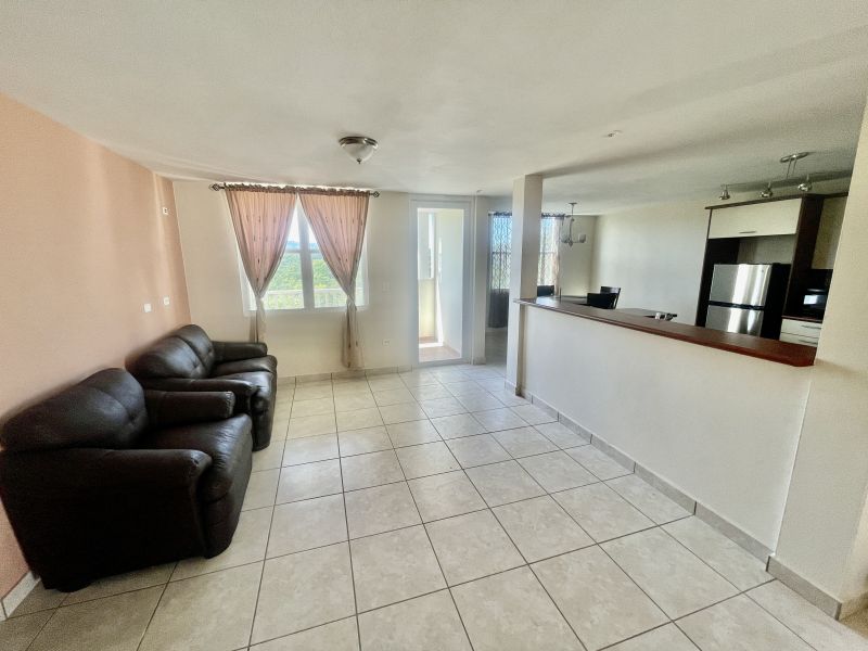 Cond. Palacios De Versalles, Apartamento en Toa Alta