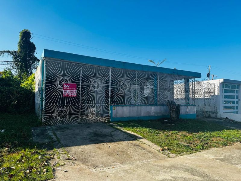Urb. Santa Juanita, Casa en Bayamón