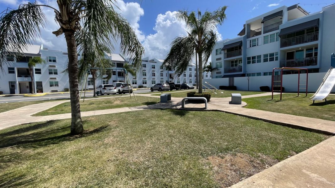 Cond. Lago Playa, Apartamento en Toa Baja