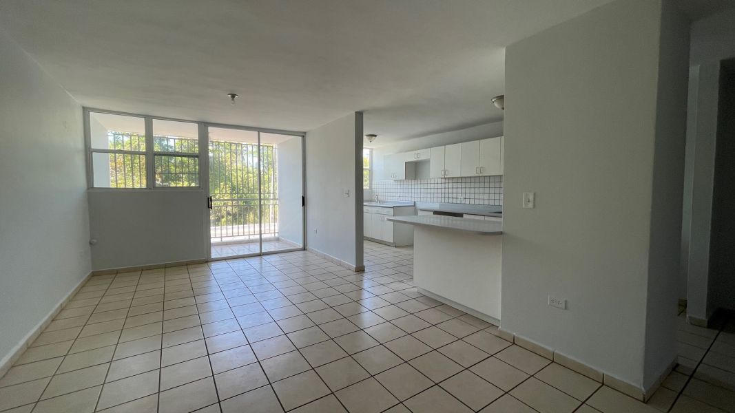 Cond. Lago Playa, Apartamento en Toa Baja