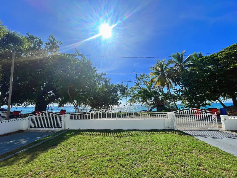 Urb. Stella, Casa en Rincón