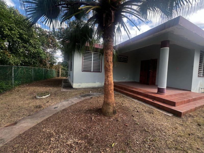 Bo. Piedras Blancas, Casa en Aguada