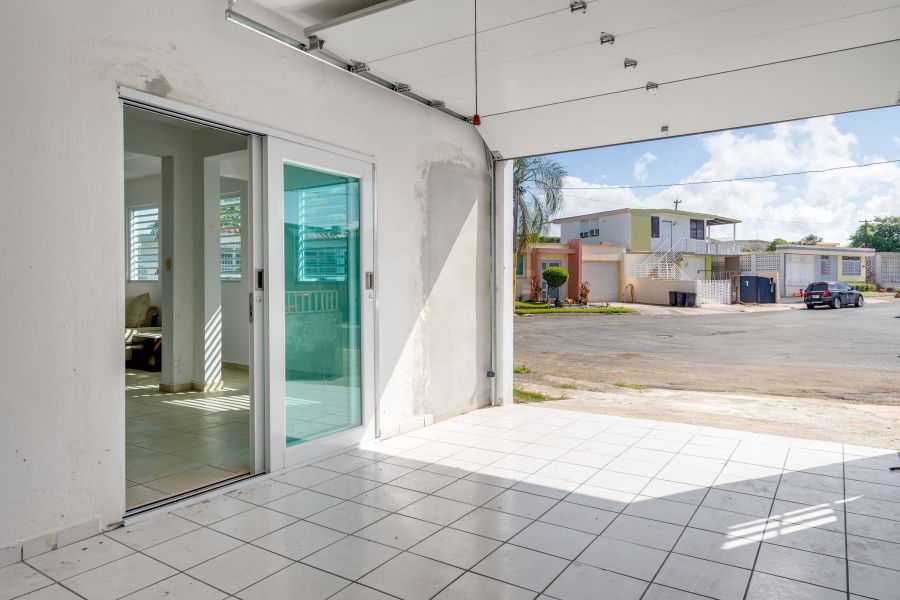 Urb. Lomas Verdes, Casa en Bayamón