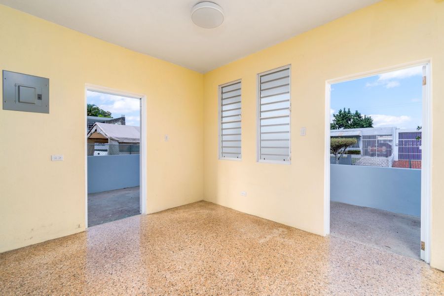 Urb. Santa Juanita, Casa en Bayamón