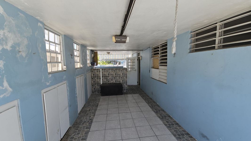 Urbanizacion Villa del Carmen, Casa en Ponce