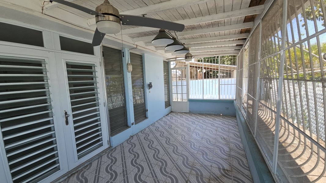 Urbanizacion Villa del Carmen, Casa en Ponce