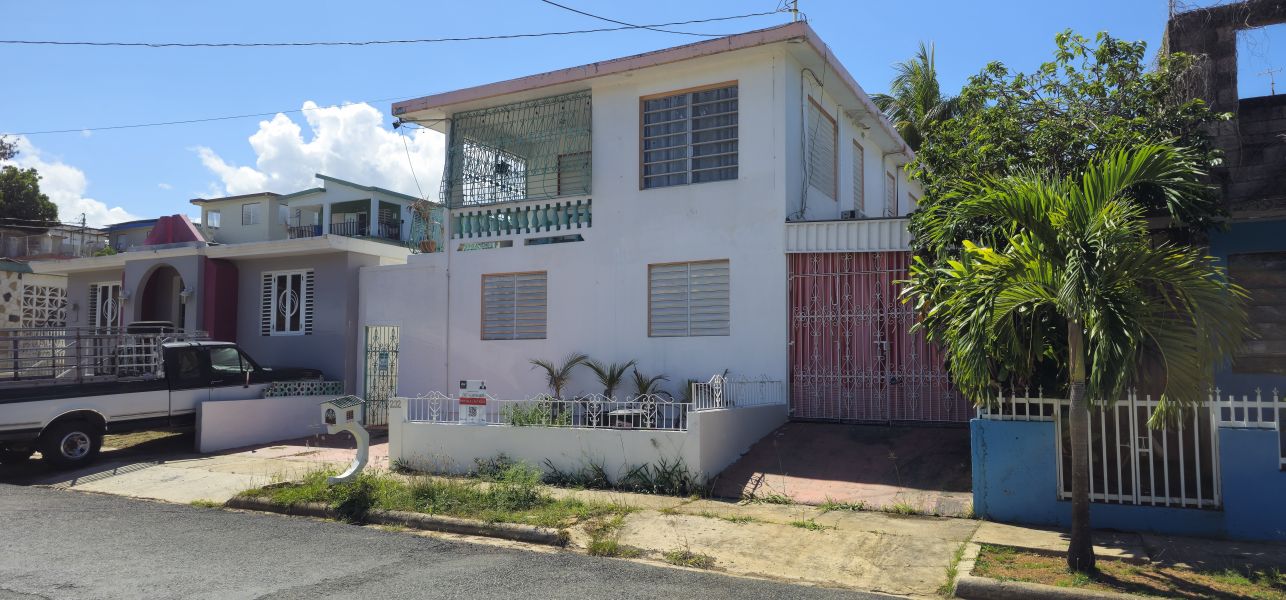 Urb. Quinto Centenario, Casa en Mayaguez