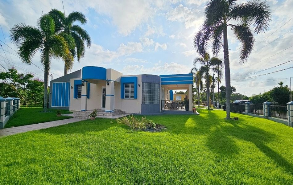 Sect. Cacao, Casa en Quebradillas