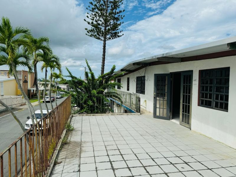 Urb. Lomas Verdes, Casa en Bayamón