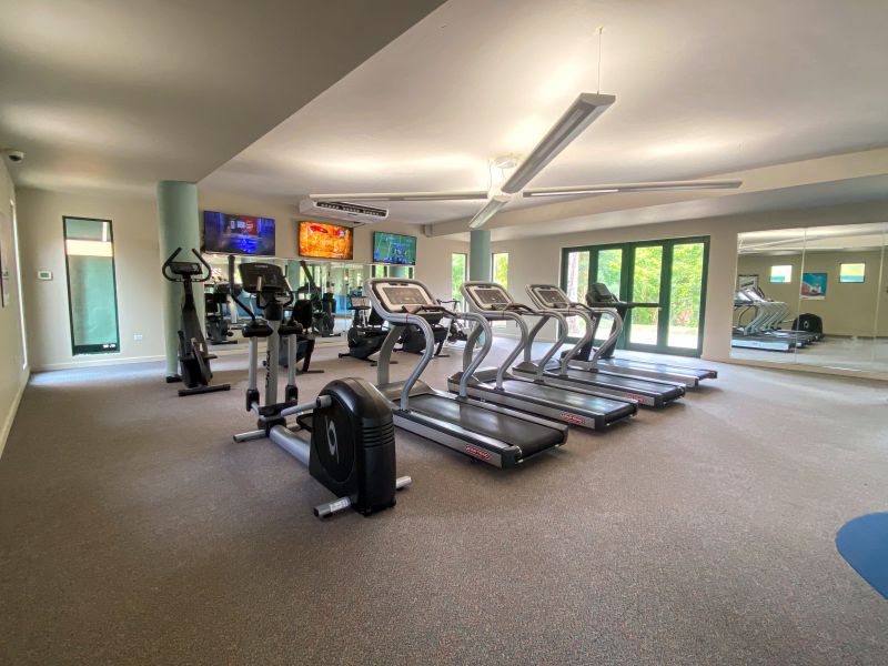 Urb Veredas 12 #206 Gurabo 00718 PR