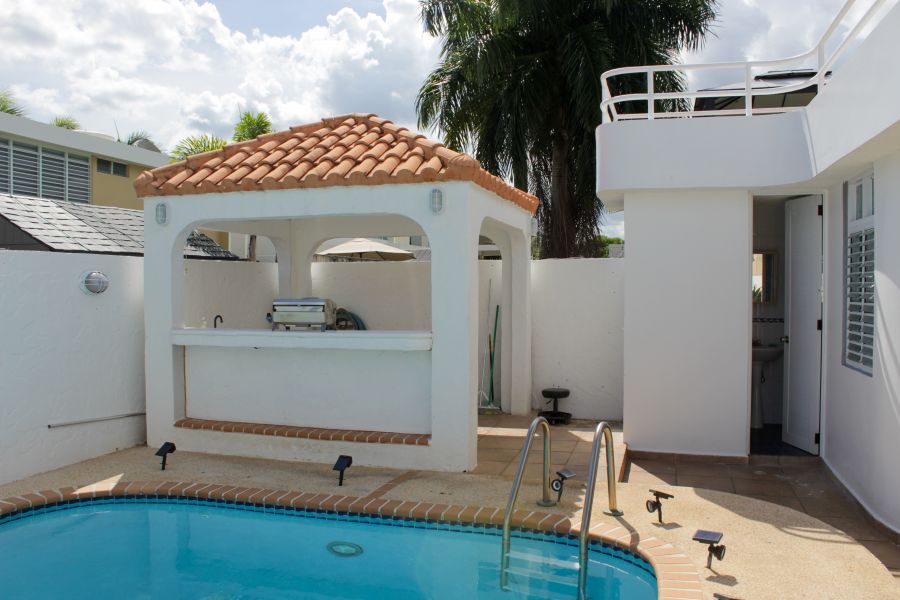 Urb Veredas 12 #206 Gurabo 00718 PR