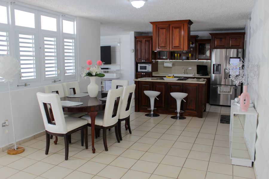 Urb Veredas 12 #206 Gurabo 00718 PR