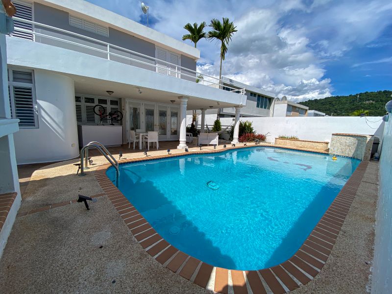 Urb Veredas 12 #206 Gurabo 00718 PR