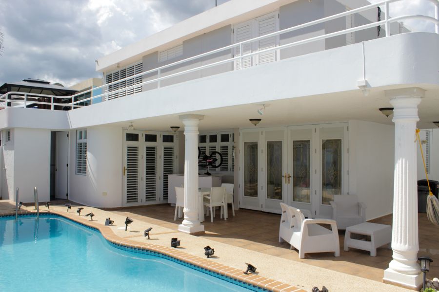 Urb Veredas 12 #206 Gurabo 00718 PR