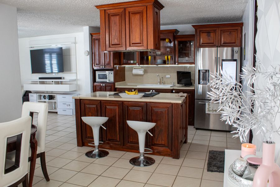 Urb Veredas 12 #206 Gurabo 00718 PR