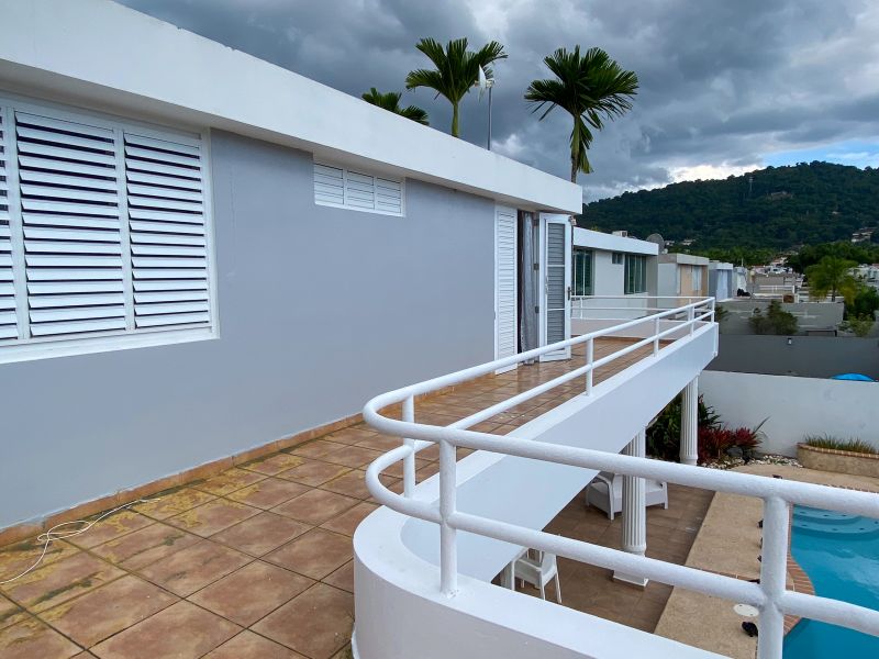 Urb Veredas 12 #206 Gurabo 00718 PR