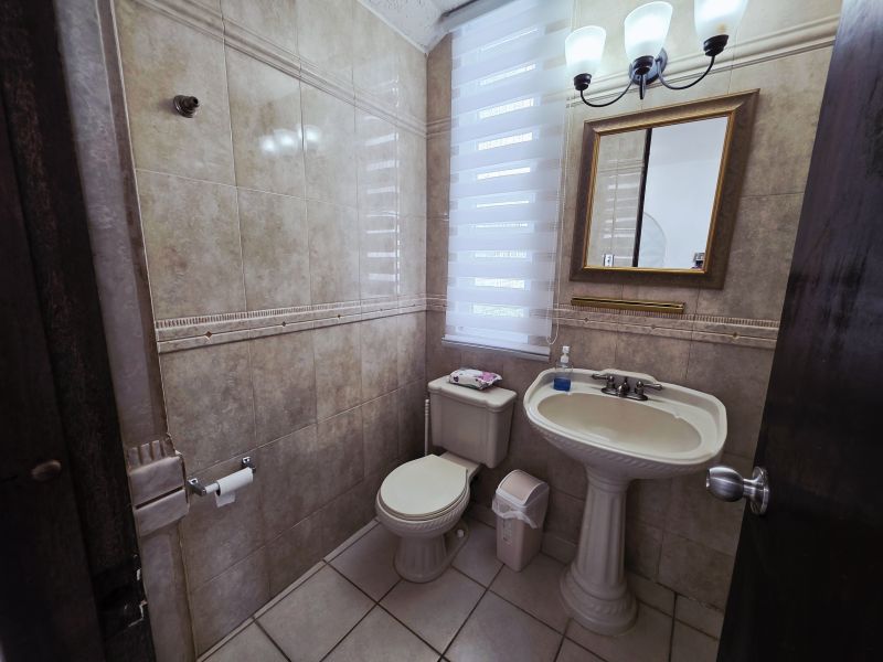 Urb Veredas 12 #206 Gurabo 00718 PR