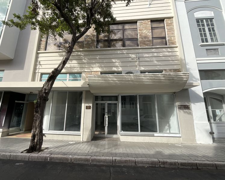 Local Comercial 202 Primer Piso Edificio Gomez Cal Ponce 00728 PR