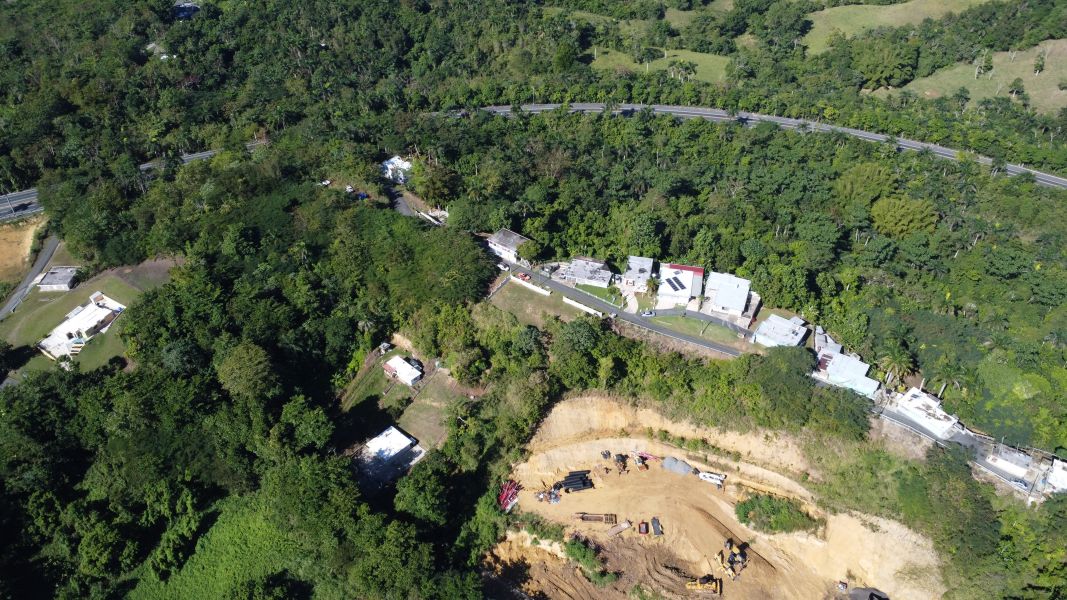 Carr 155 Km 56.9 Sector La Lomita Bo Franquez Morovis 00687 PR