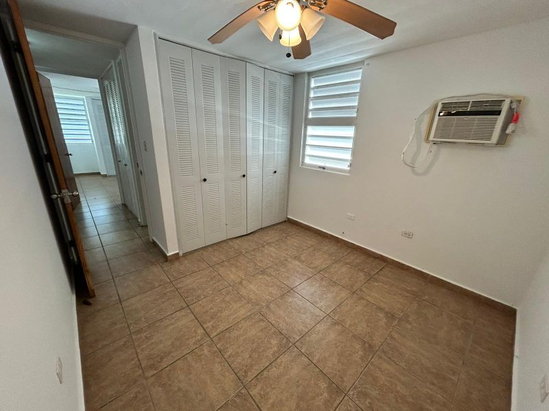 Urb Paseo De Santa Barbara #93 Calle Rubi Gurabo 00778 PR