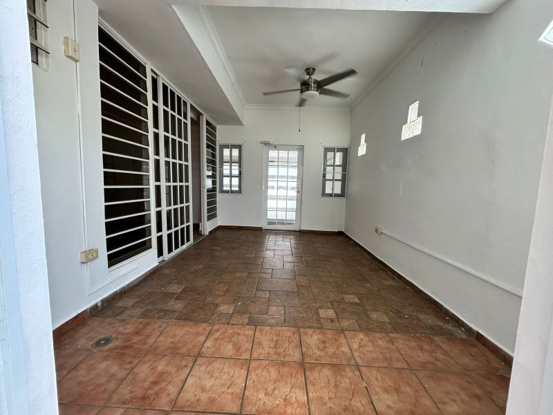 Urb Paseo De Santa Barbara #93 Calle Rubi Gurabo 00778 PR