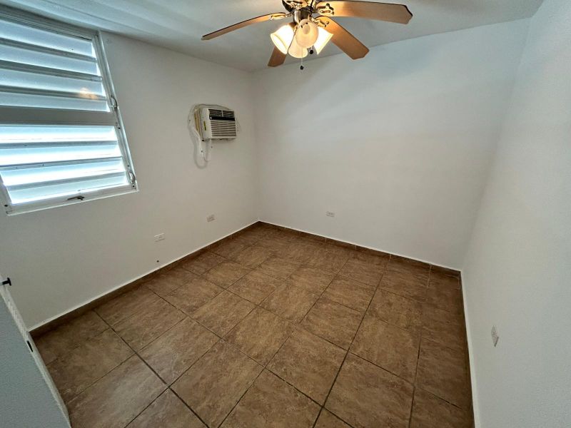 Urb Paseo De Santa Barbara #93 Calle Rubi Gurabo 00778 PR